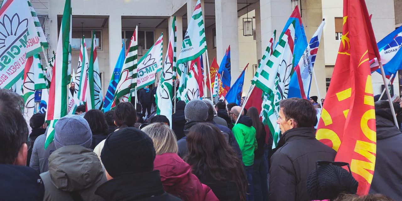 Crisi Flex, Tirso e U-blox: corteo a Trieste per salvaguardare i posti di lavoro